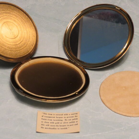 Elgin American 1950s silver and gold compact with large Daisy pattern - Picture 4 of 5